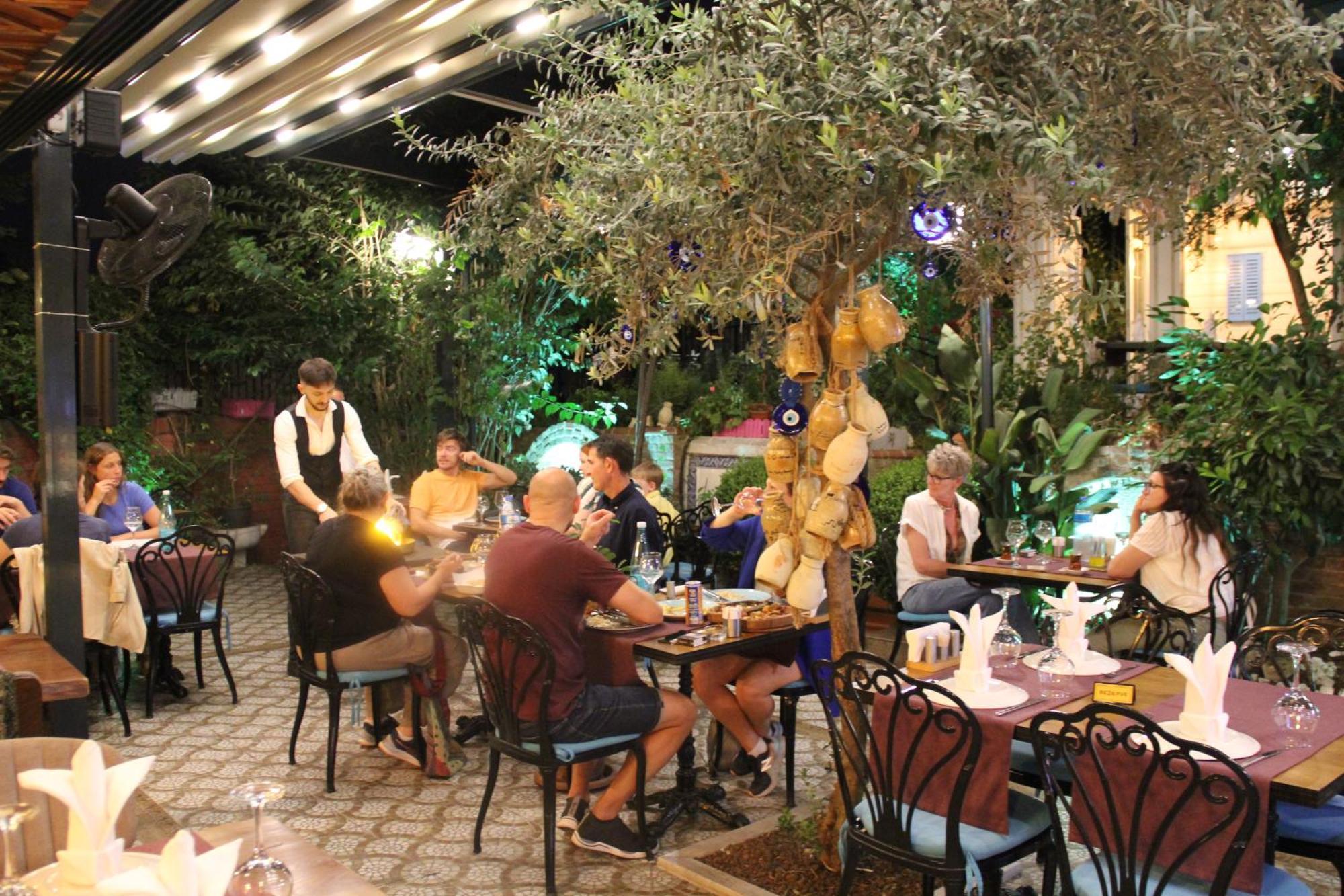 Olive Garden Apart Hotel Istanbul Exterior photo